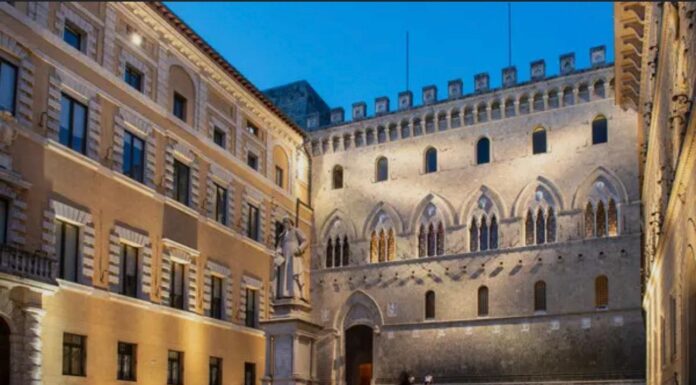 Il bluff di Siena: Mps prova a salvarsi comprando tutto quello che trova