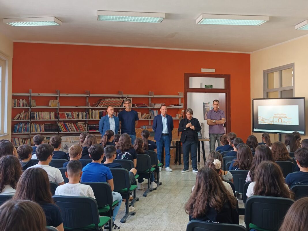 Assemblea scolastica in biblioteca